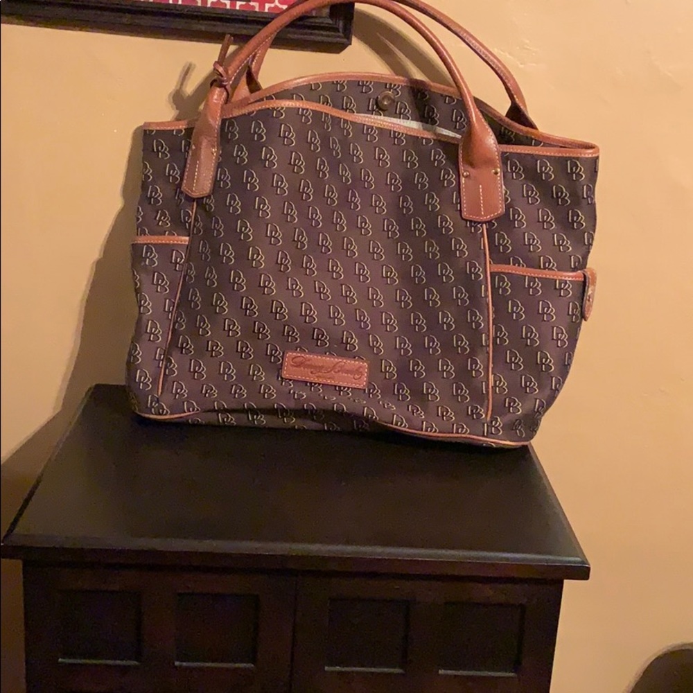 Dooney and Bourke Signature Tote Large!